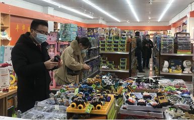 漢口北玩具訂貨會火熱開啟，益智玩具與新春公仔引領備貨潮流