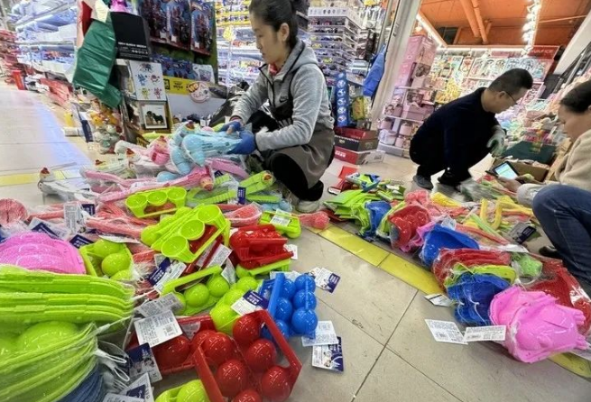 一天爆賣3000個，濟南玩具市場的“反向消費”密碼